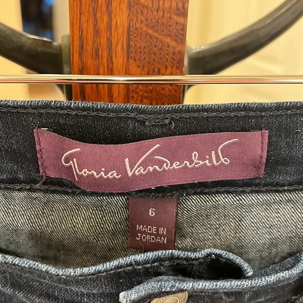Gloria Vanderbilt‎ "Amanda" Jeans 6 - Picture 3 of 12